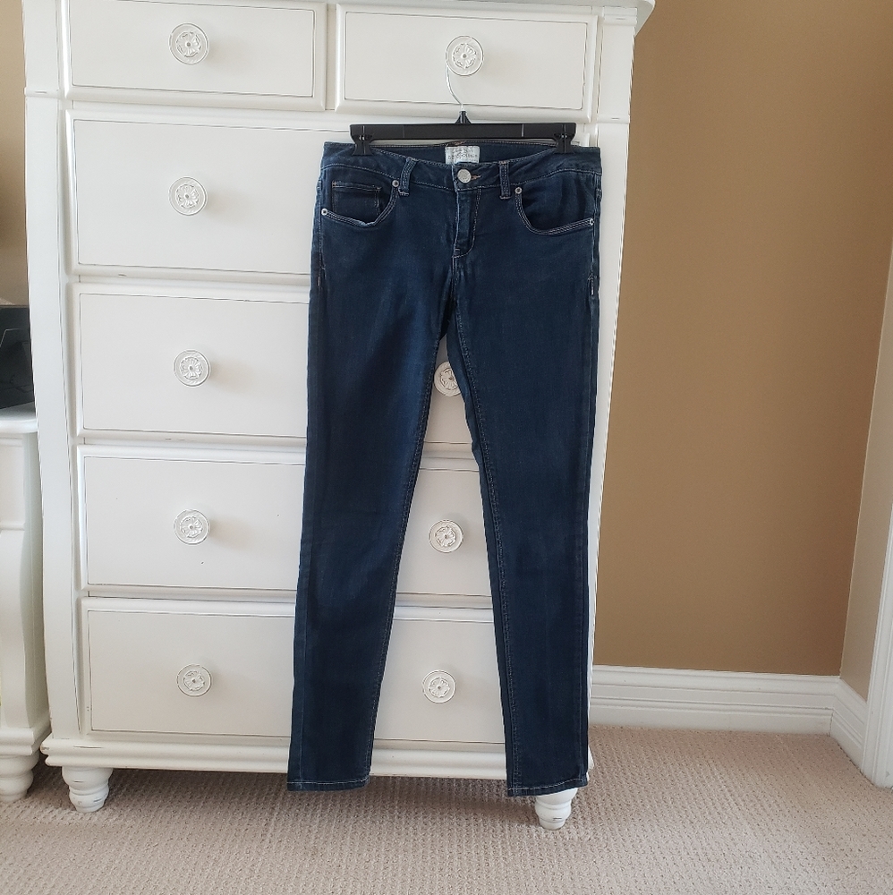 Dark Washed Aeropostale Jeggings